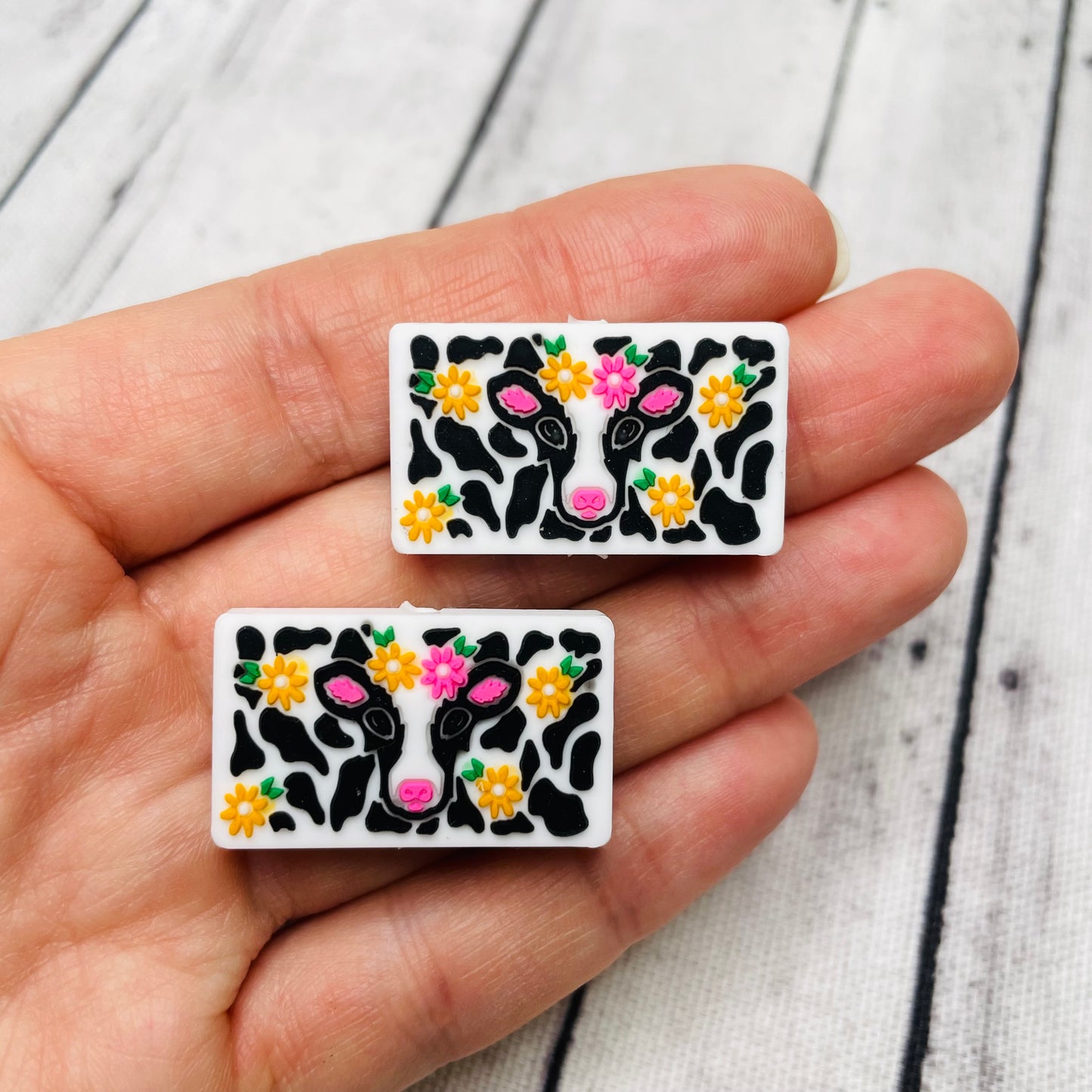 1 Baby Cow Floral Focal Bead