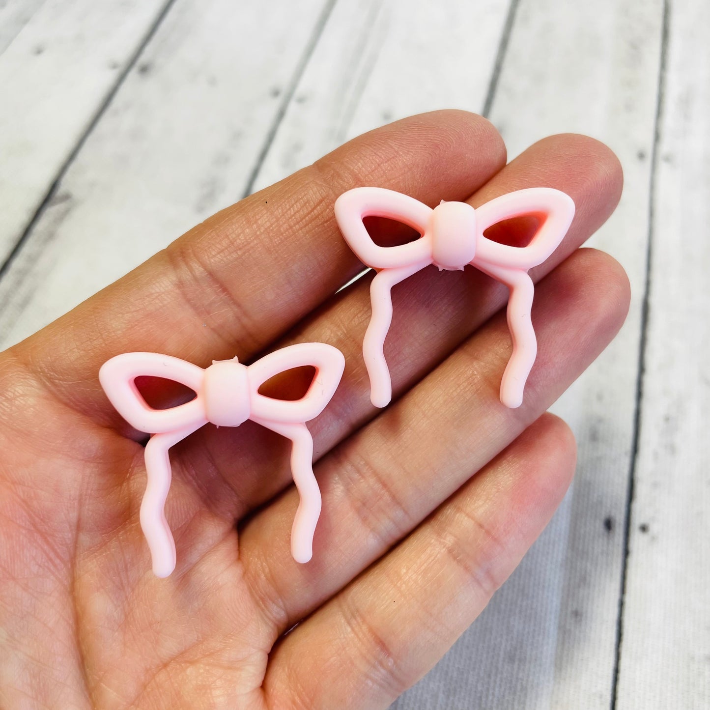 Pink Silicone Bow Focal Bead
