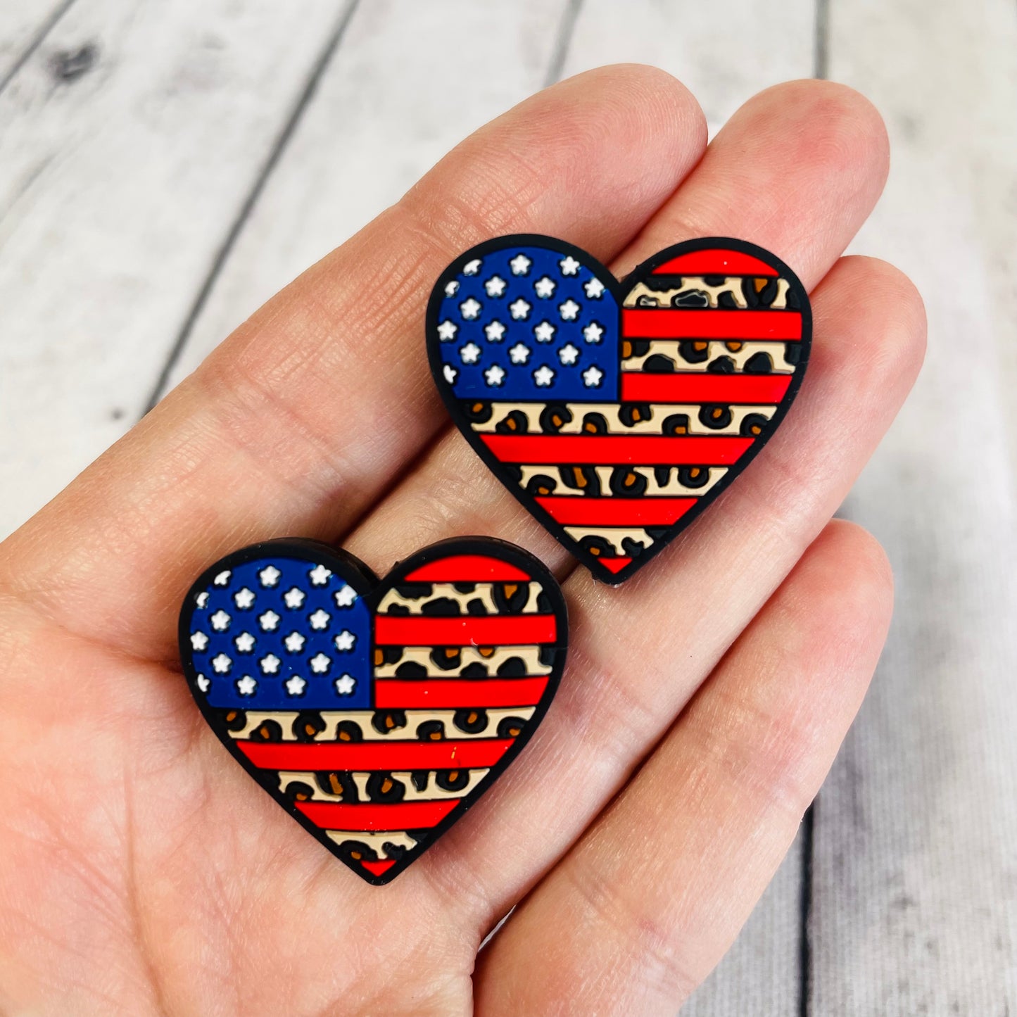 1 U.S.A. Cheetah Heart Focal Bead