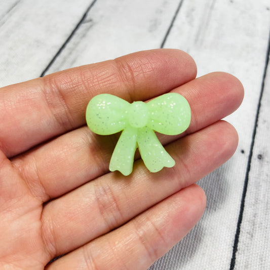 Green Glitter Cutesy Bow Silicone Focal Bead
