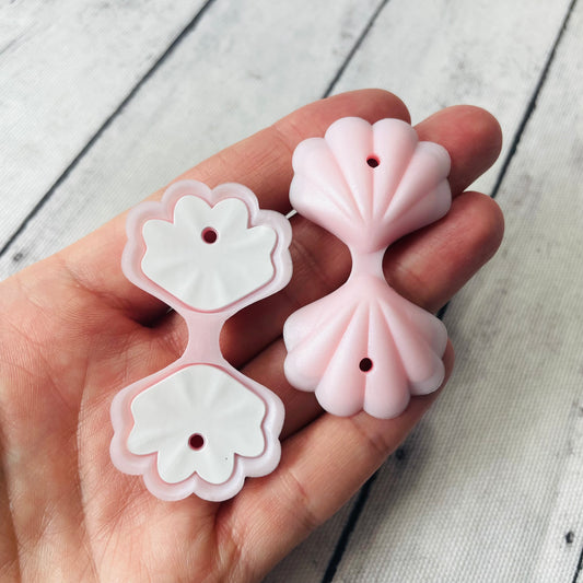 3D Pink Folding Shell Silicone Focal Bead