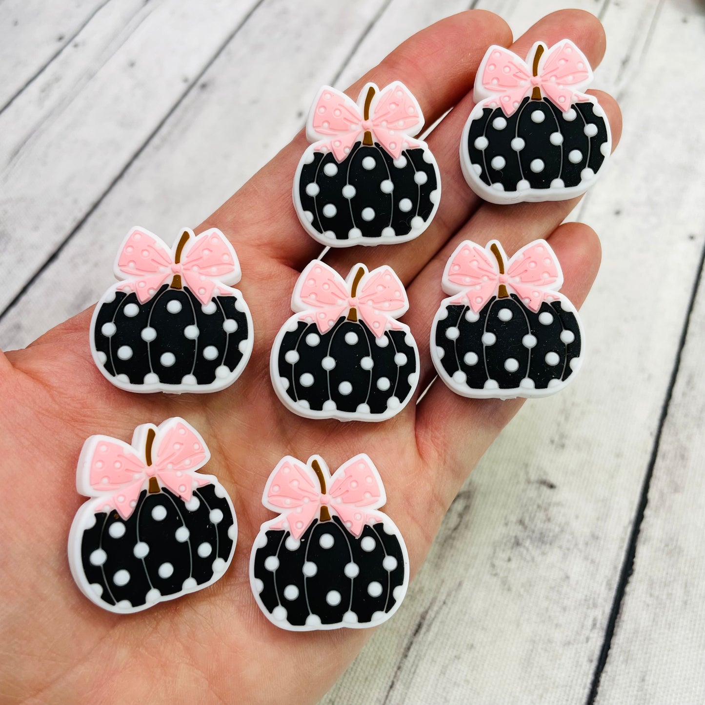 Black/Pink Polkadot Pumpkin Silicone Focal Bead