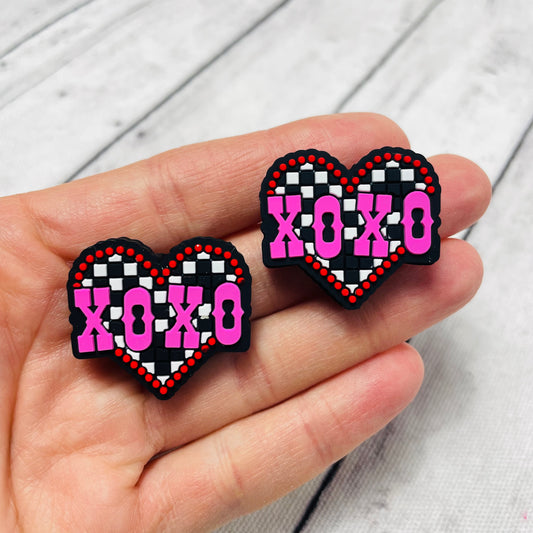 XOXO Checkered Heart Silicone Focal Bead
