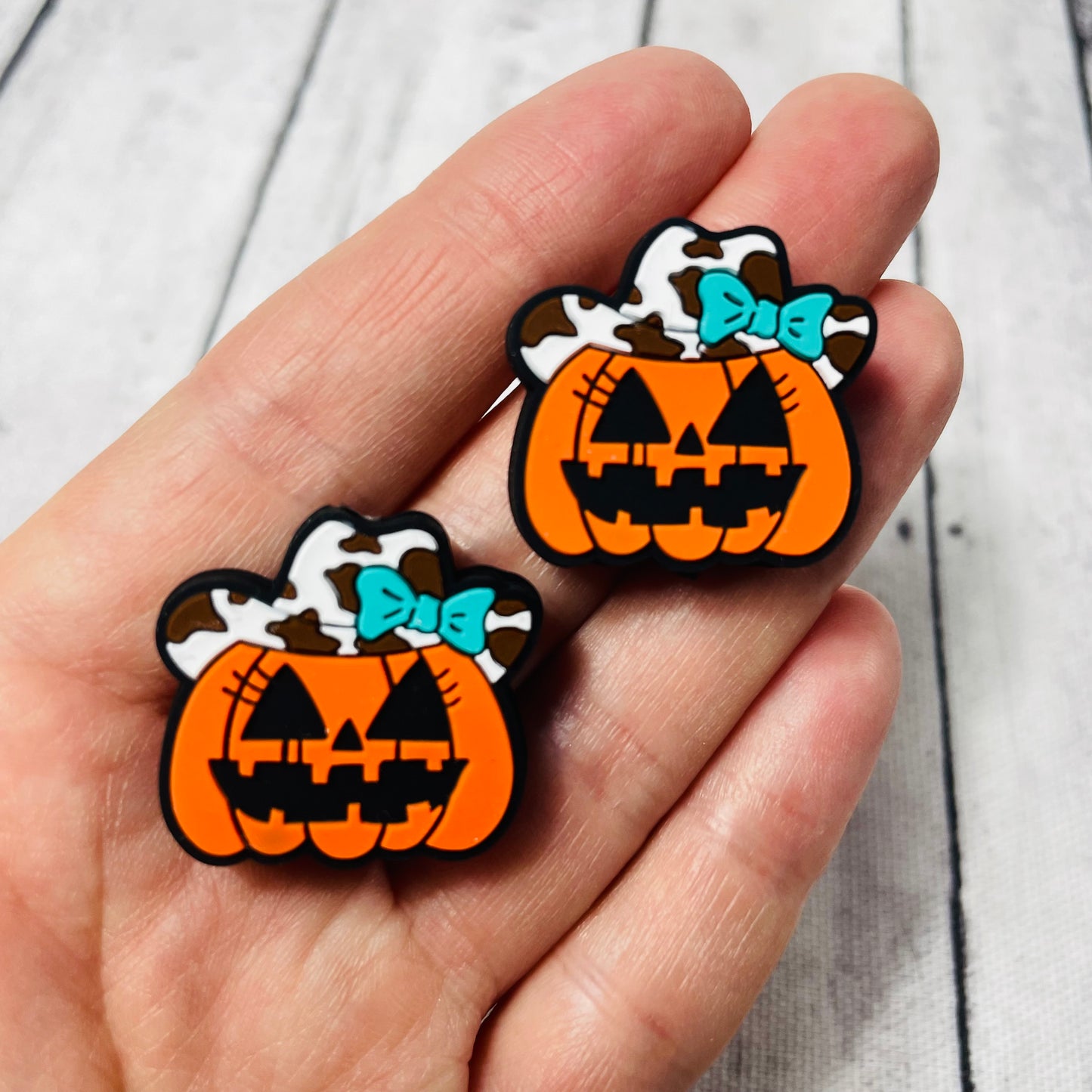 Cowboy Jack-o’-lantern Pumpkin Silicone Focal Bead