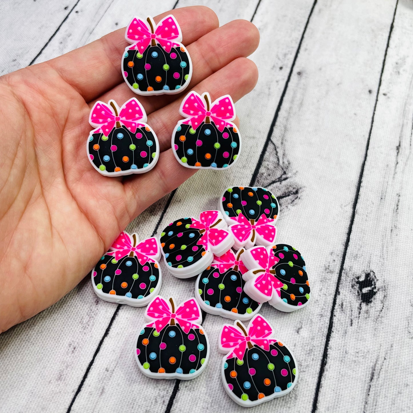 Black/Pink Rainbow Polkadot Pumpkin Silicone Focal Bead