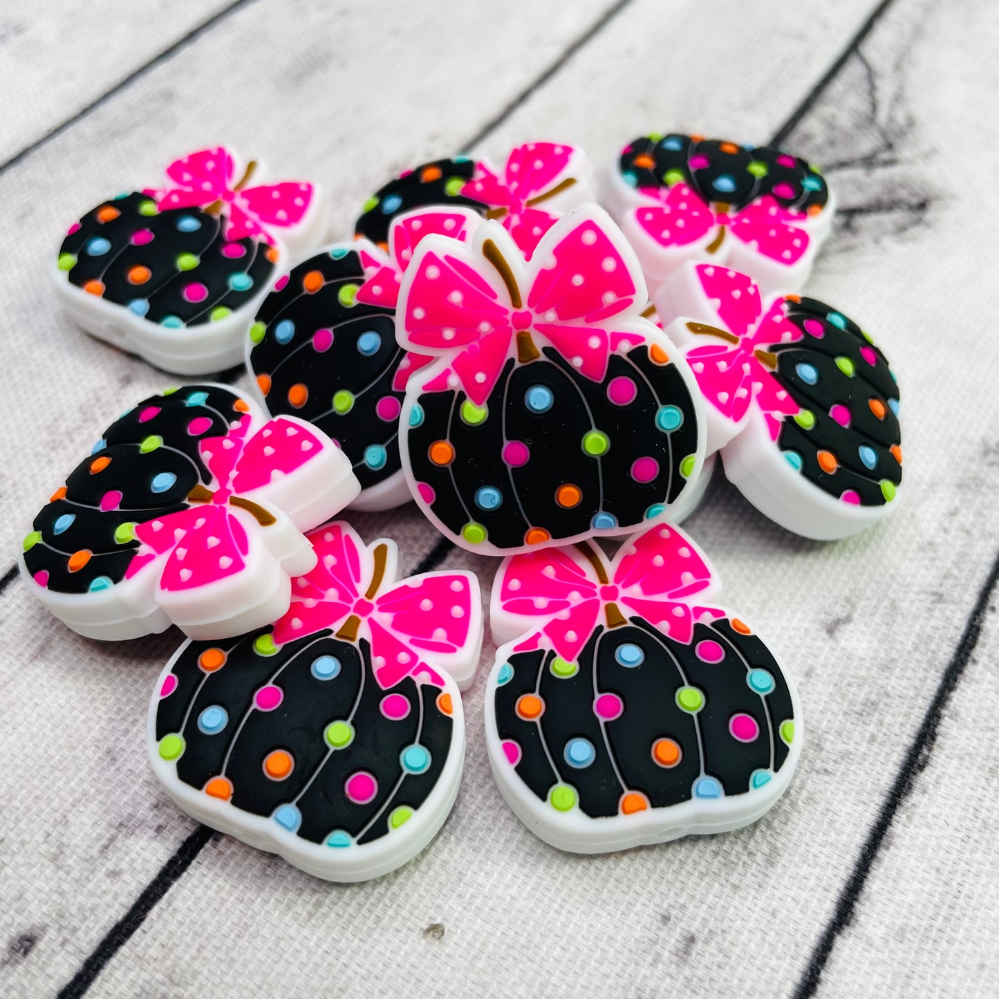 Black/Pink Rainbow Polkadot Pumpkin Silicone Focal Bead