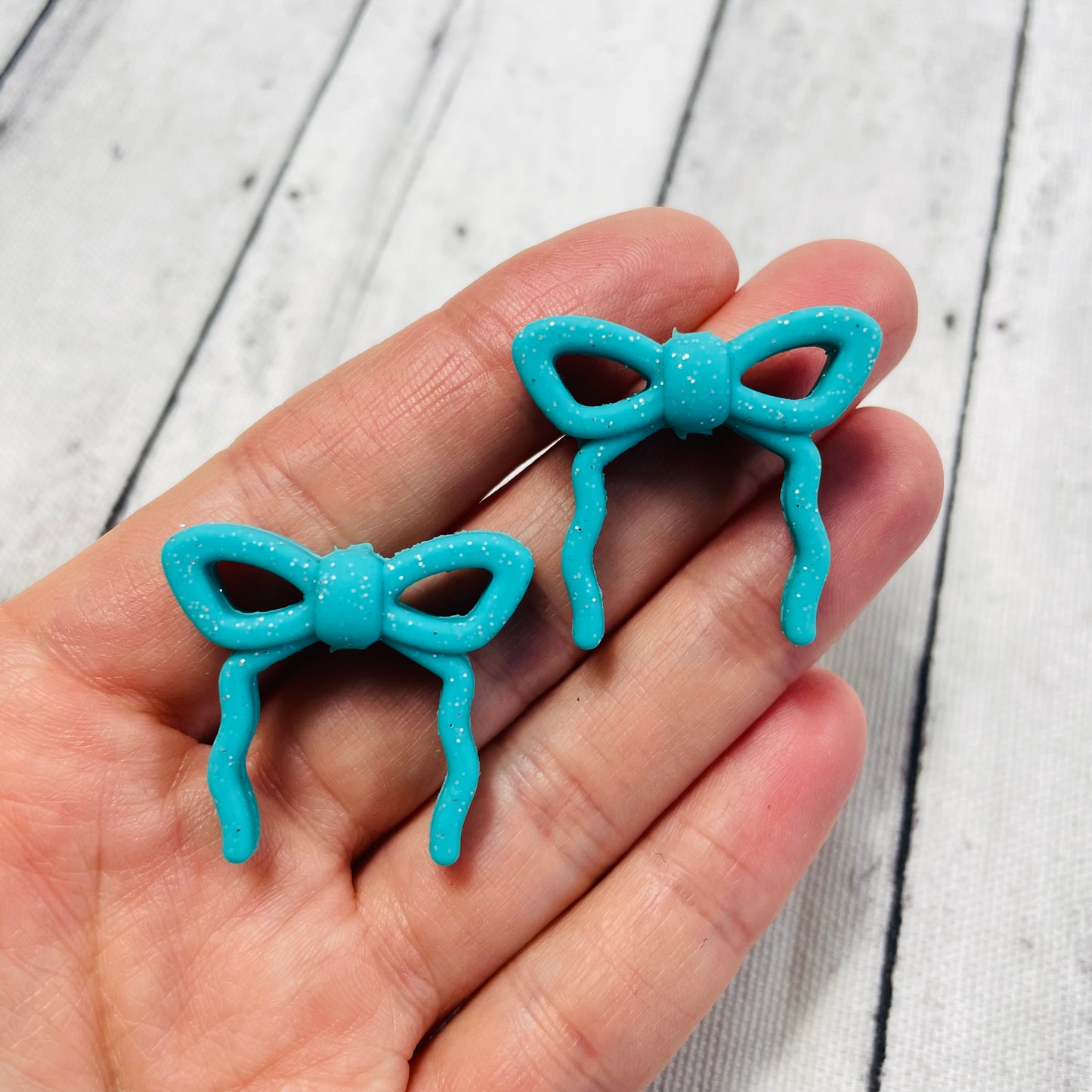Teal Glitter Silicone Bow Focal Bead