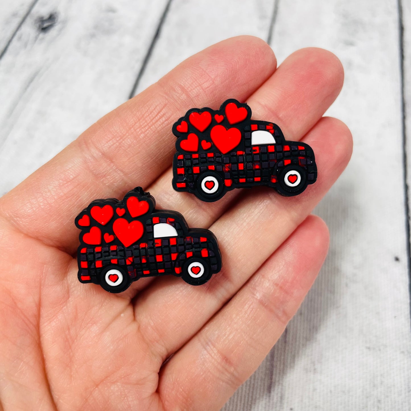 Plaid Heart Truck Silicone Focal Bead