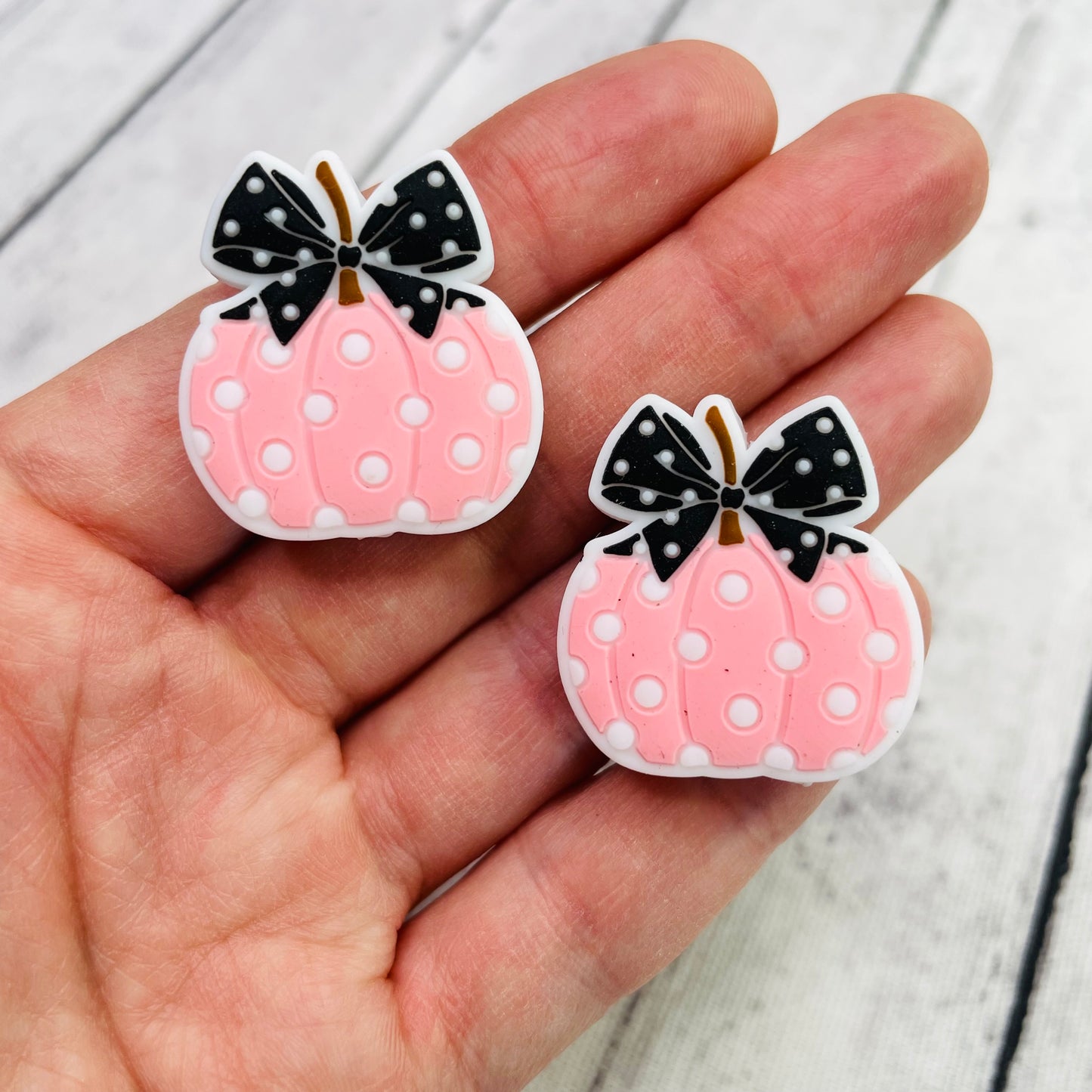 Pink/Black Polkadot Pumpkin Silicone Focal Bead