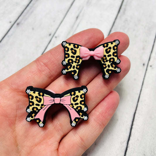 Cheetah Pink Bow (Double sided) Silicone Focal Bead