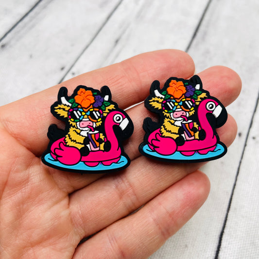 1 Cow in Flamingo Floatie Focal Bead